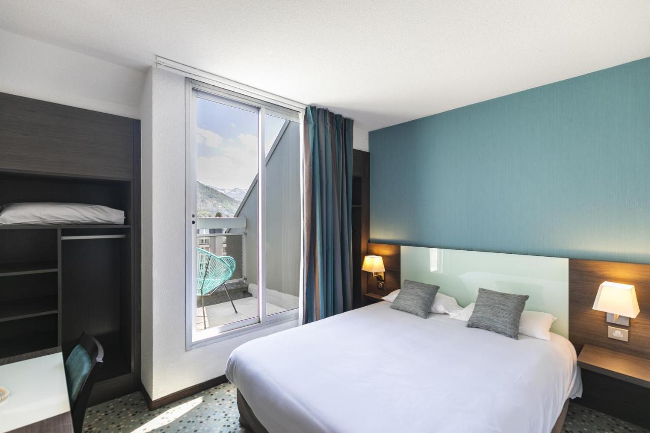 Double Room Mountain View